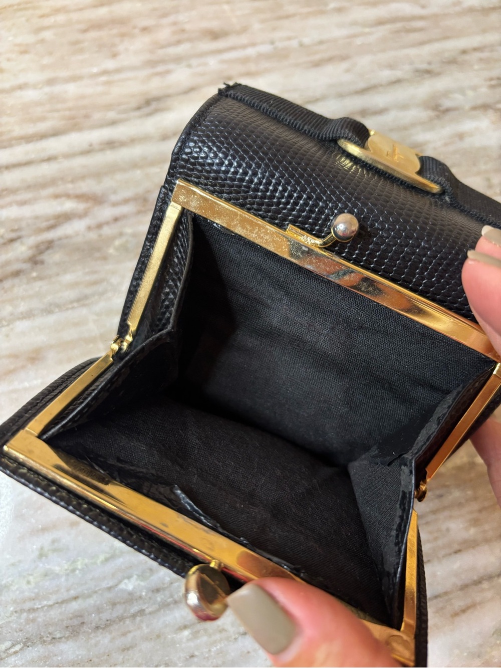 Salvatore Ferragamo Vara Bow Wallet Black Lizard Embossed Leather Kisslock Coin - Picture 5 of 11